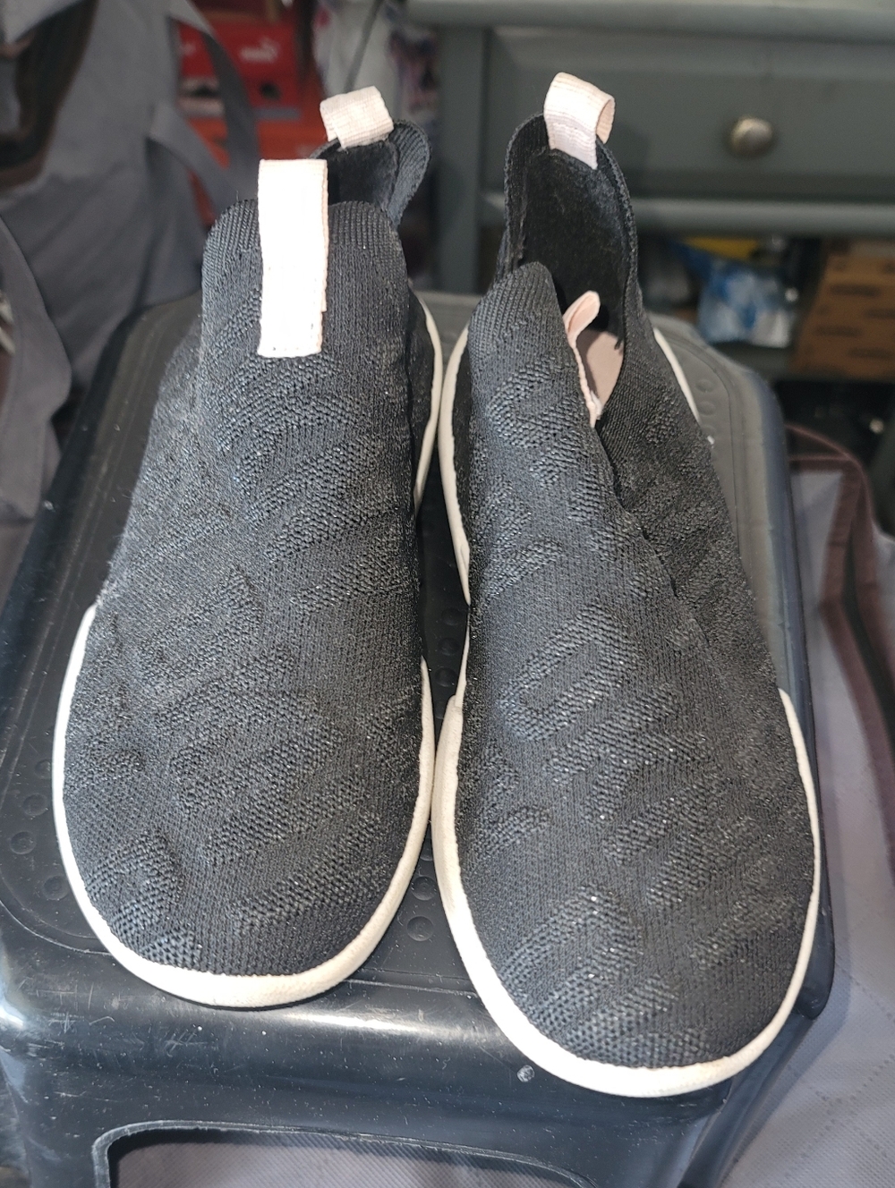 DKNY Big Girls Black Sneakers